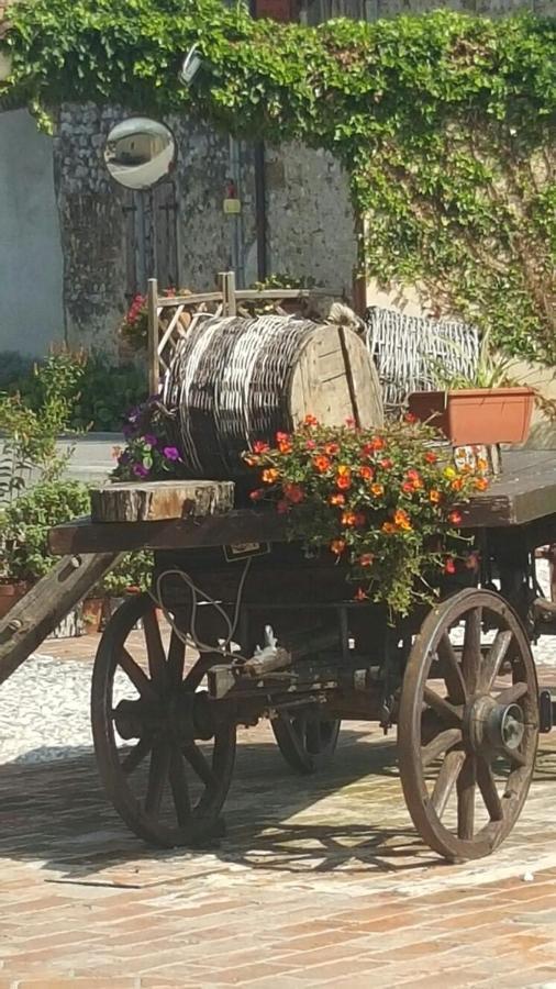 Al Fienile Hotel Orzano Bagian luar foto