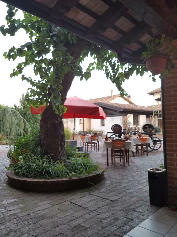 Al Fienile Hotel Orzano Bagian luar foto